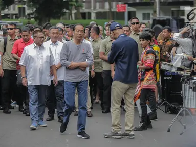 Presiden Joko Widodo tiba di Stasiun MRT Istora Mandiri, Jakarta, Minggu (24/3). Jokowi dijadwalkan bakal meresmikan beroperasinya moda raya terpadu (MRT) Jakarta fase I Lebak Bulus-Bundaran HI hari ini, Minggu, 24 Maret 2019. (Liputan6.com/Faizal Fanani)
