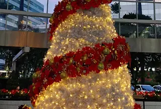 Pohon Natal Ikonik dari 500 kg Plastik Daur Ulang. Dok. Istimewa