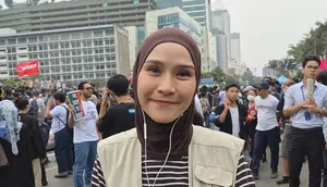 Zaskia Adya Mecca Ikut Demo 28 Oktober di Bundaran HI, Bawa Ambulans hingga Logistik Aksi