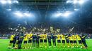 Team of Dortmund celebrate their win with the fans on the yellow wall during the Bundesliga match between Borussia Dortmund and 1. FC Köln at Signal Iduna Park on January 24, 2020 in Dortmund, Germany. (Photo by Lukas Schulze/Bundesliga/Bundesliga Collection via Getty Images)