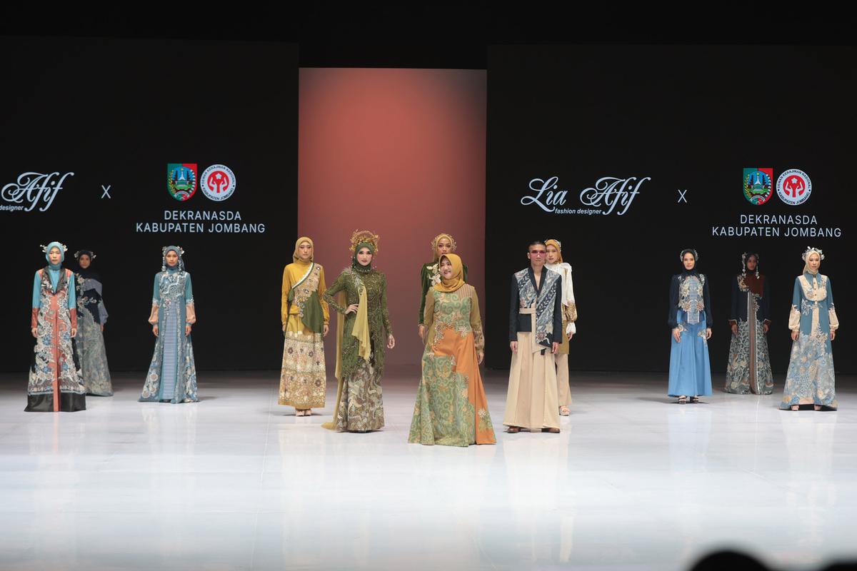 Batik Jombang Tampil di Indonesia Fashion Week 2026