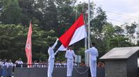 Upacara HUT ke-77 Republik Indonesia (RI) di Pos Lintas Batas Negara (PLBN) Aruk, Kecamatan Sajingan Besar, Kabupaten Sambas, Provinsi Kalimantan Barat, berlangsung khidmat dan meriah