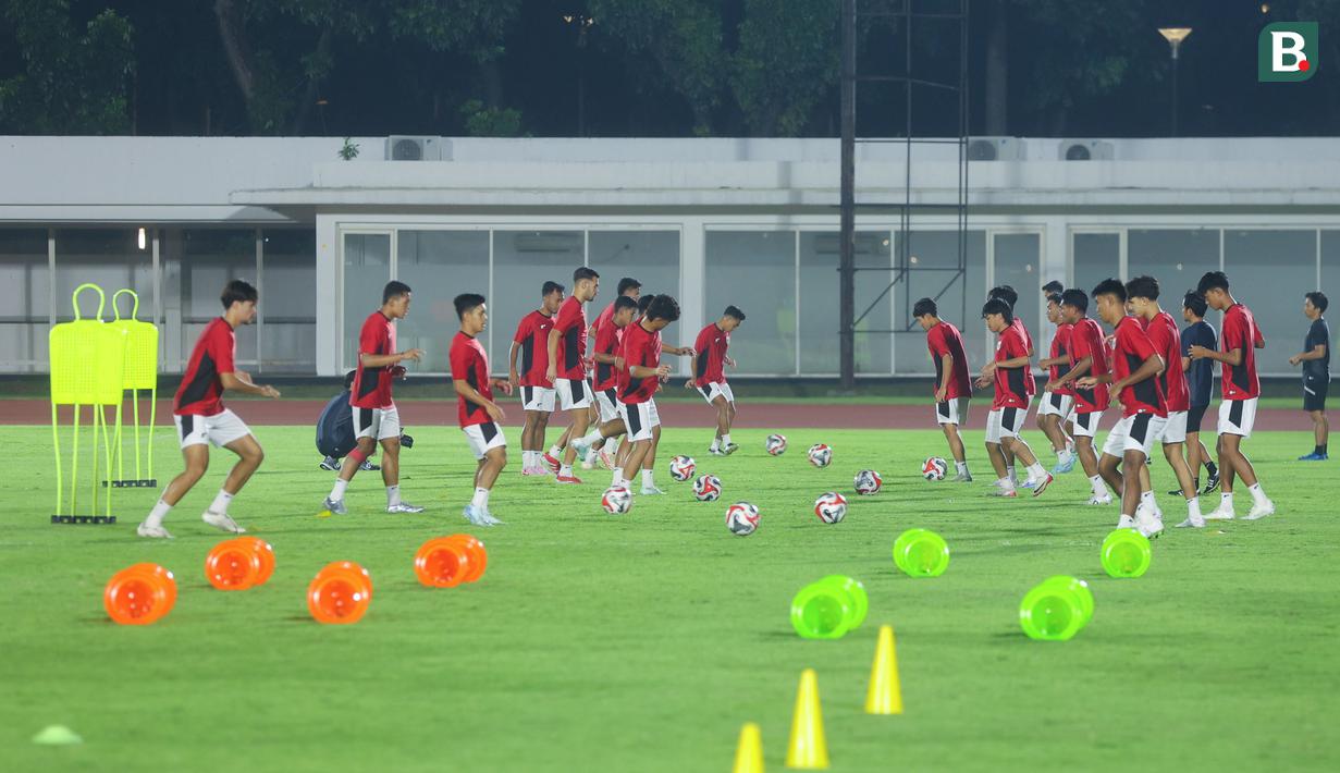 Timnas Indonesia U-23 terus menggenjot persiapan jelang bentrok dengan Filipina pada laga lanjutan Grup A Piala AFF U-23 2025. (Bola.com/M Iqbal Ichsan)