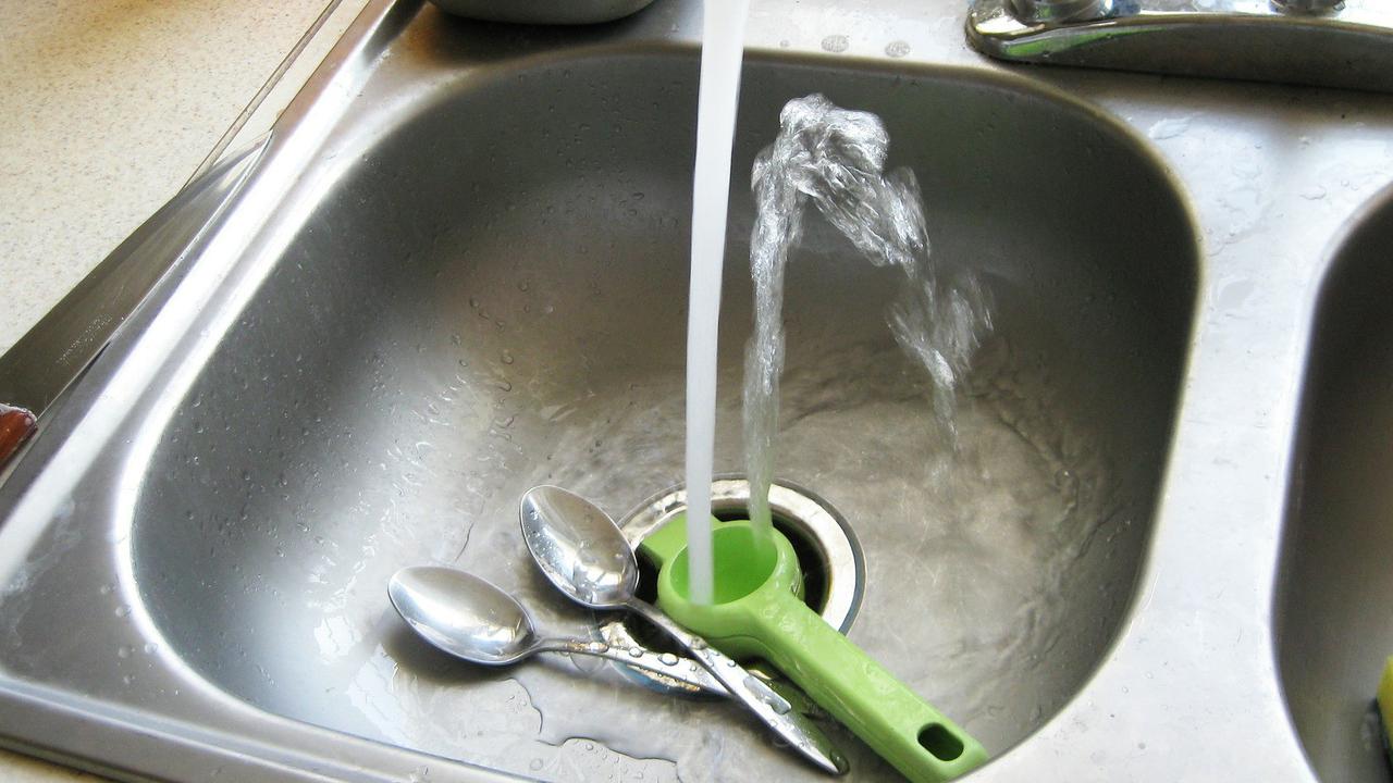 Dijamin Berhasil, Cara Efektif Mengatasi Wastafel Mampet Menggunakan Bumbu Dapur