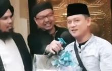 Alhamdulillah, Bobon Santoso Ucapkan Syahadat Dibimbing Ustaz Derry