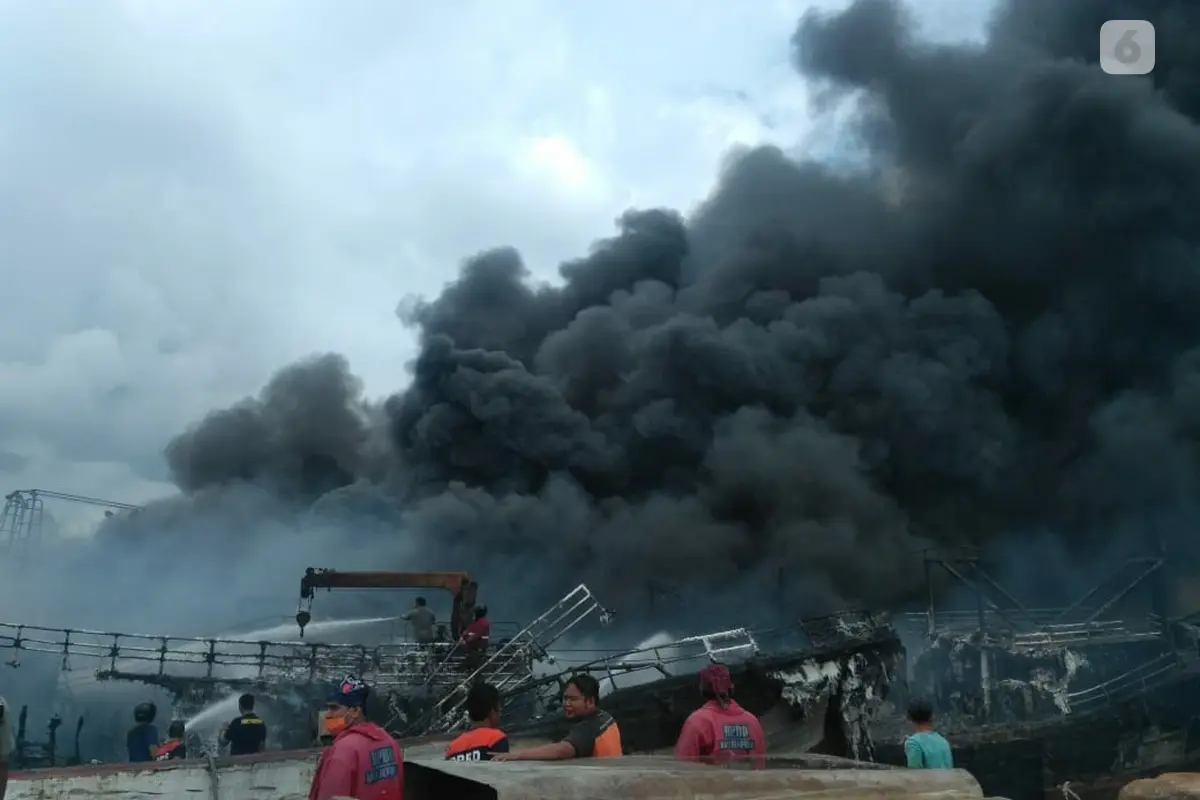 kapal terbakar