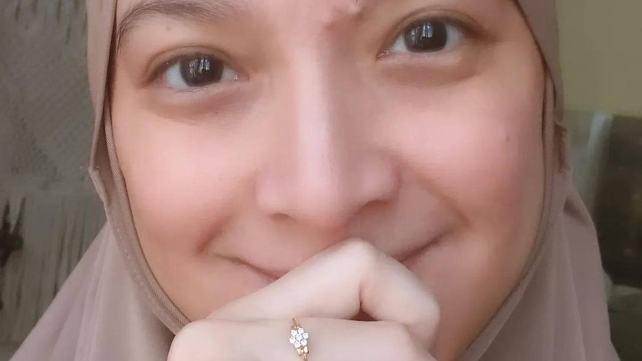 Momen Andhara Early Nangis Usai Khatam Quran Kelima Kalinya, Tak Kuasa Tahan Haru