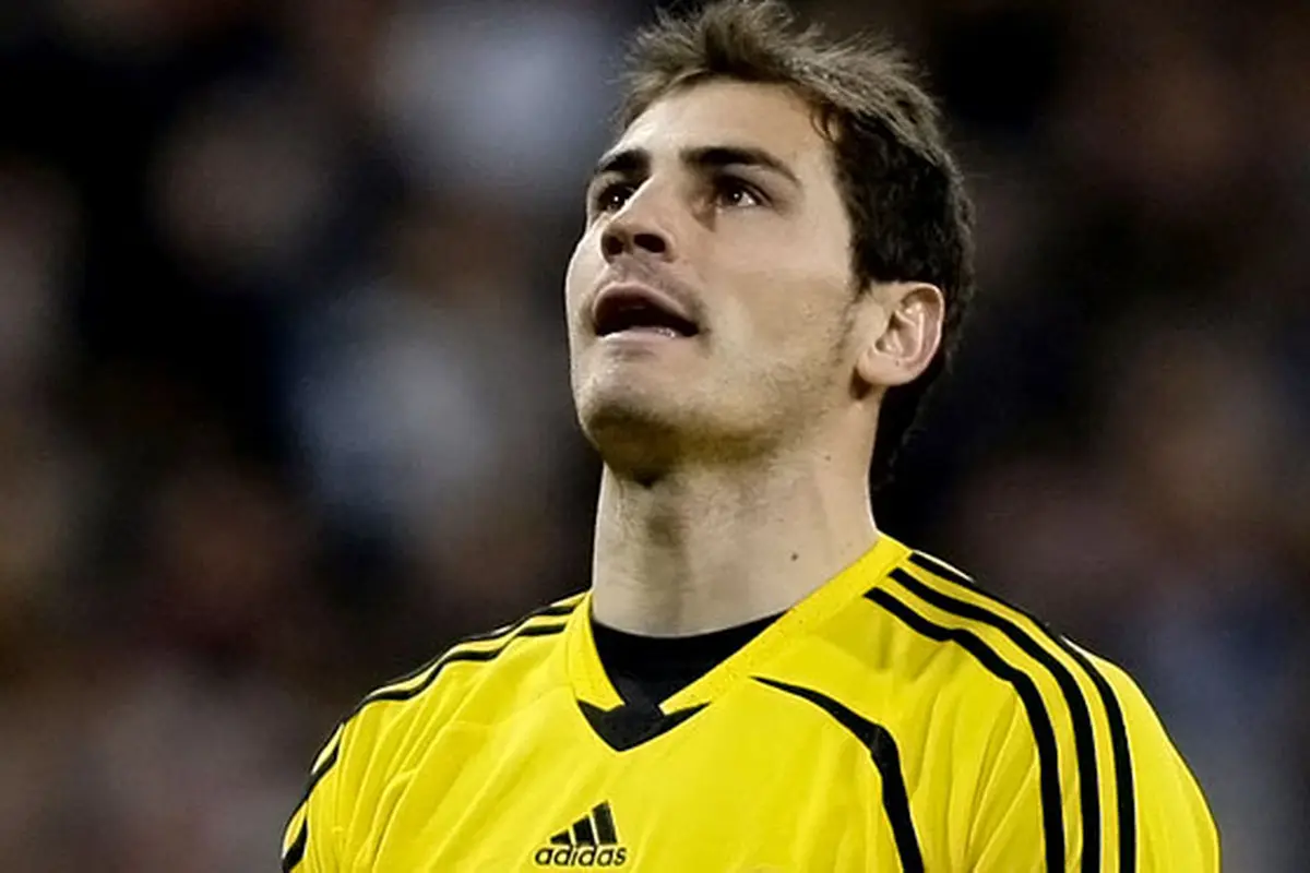 iker-casilas-140122b.jpg