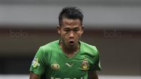 Gelandang Bhayangkara FC, Wahyu Subo Seto, menggiring bola saat melawan Borneo FC pada laga Liga 1 Indonesia di Stadion Patriot, Bekasi, Rabu (20/9/2017). Bhayangkara menang 2-1 atas Borneo. (Bola.com/Vitalis Yogi Trisna)