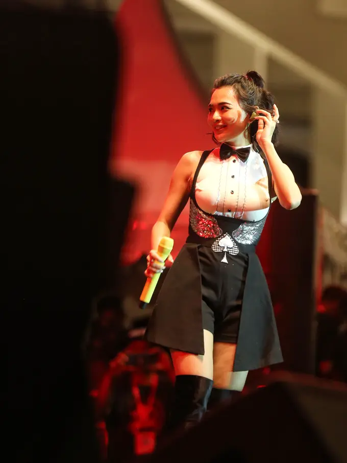 [Fimela] Festival Berdendang Bergoyang hari pertama