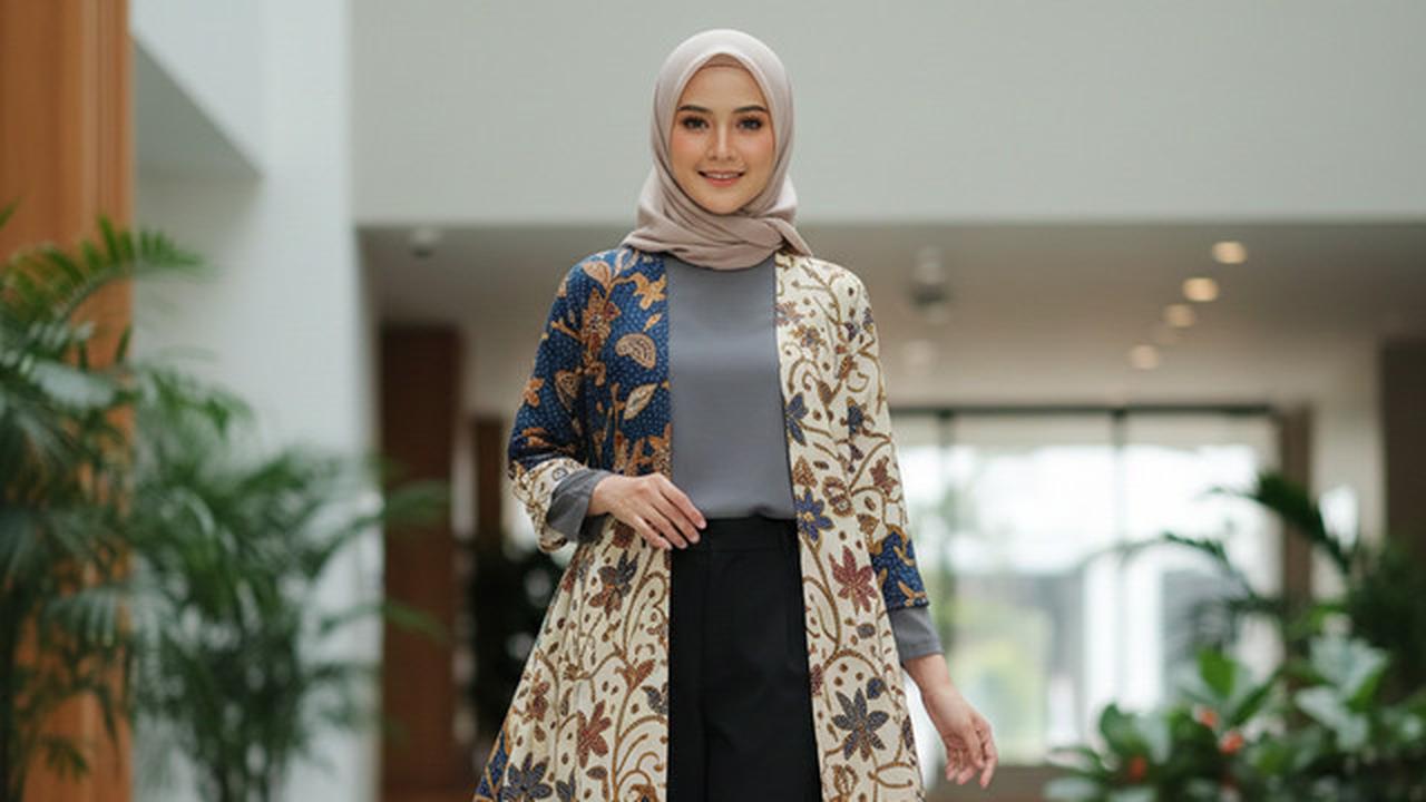 7 Model Atasan Batik Cardigan, Perpaduan Tradisional dan Modern yang Cocok untuk Berbagai Kesempatan