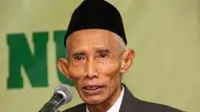 KH Sahal Mahfudz (Sumber : dinasarpus.patikab.go.id)