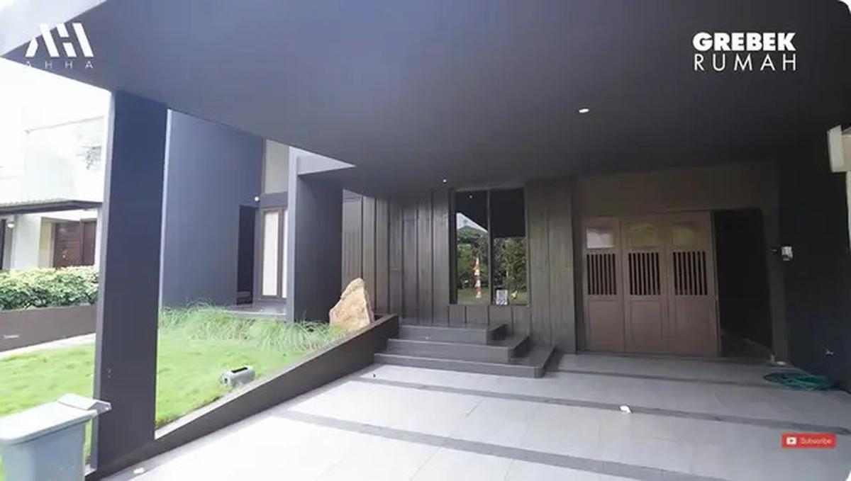 9 Potret Sudut Rumah Mewah Pinkan Mambo, Perlihatkan Dapur Bikin Donat Viral