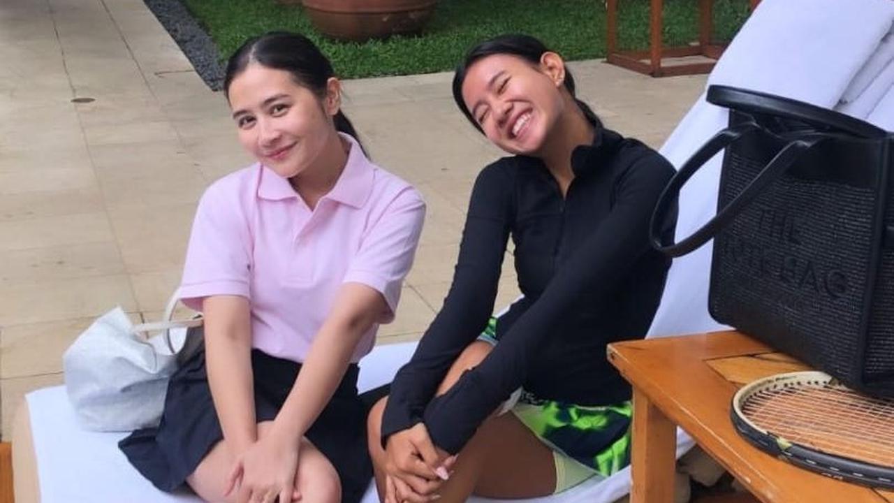 Ada juga yang salfok dengan penampilan Prilly. Penampilannya disebut tetap cantik meski sedang olahraga.<br>