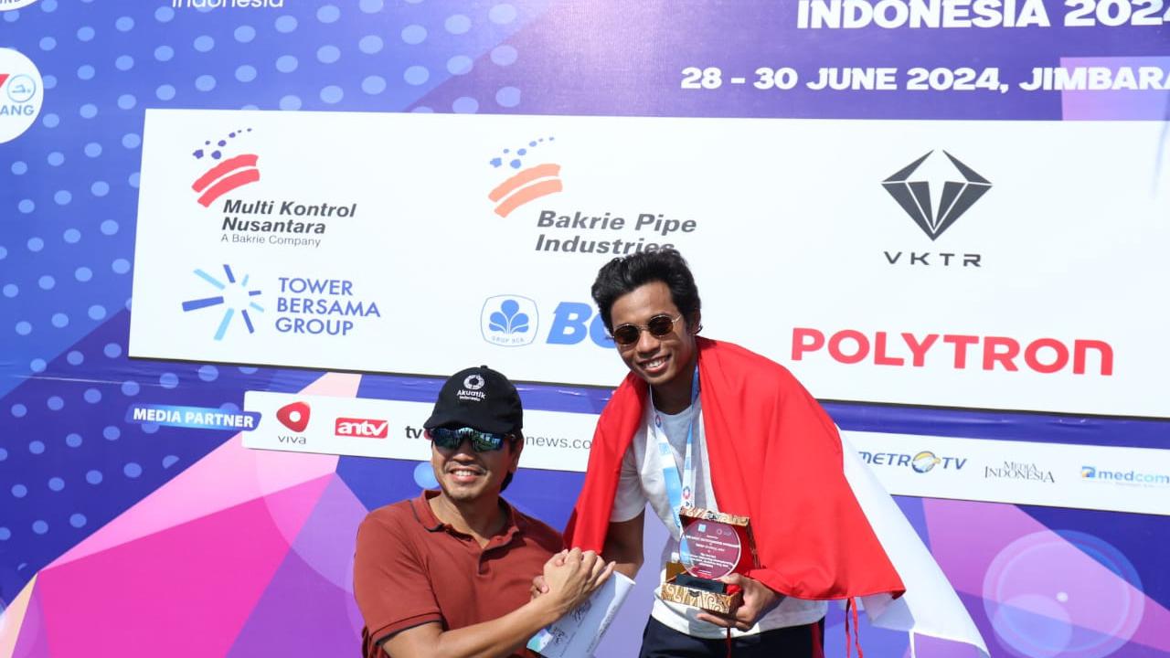 Perenang Indonesia Fadlan Juara di 10 KM