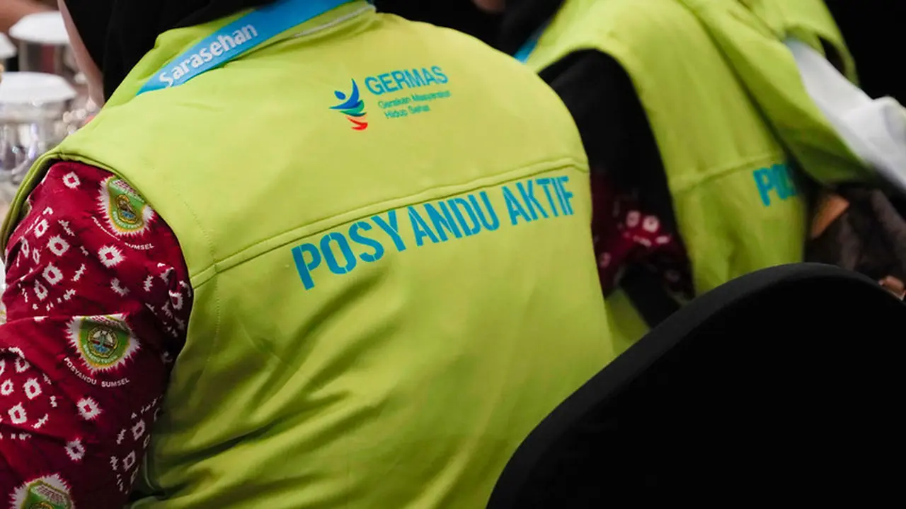 Para kader Posyandu sempat mengungkapkan tantangan yang dialami di lapangan di depan Menkes Budi dalam  Sarasehan Kader Kesehatan Tahun 2024. (Dok Kemenkes RI)