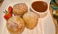 Resep Poffertjes Mini ala Belanda yang Lembut dengan Saus Gula Aren