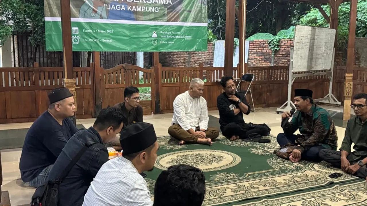 Ketua Umum Korps Alumni Himpunan Mahasiswa Islam (KAHMI) Majelis Daerah Jakarta Selatan, Ibrahim Malik Tanjung (kiri),
