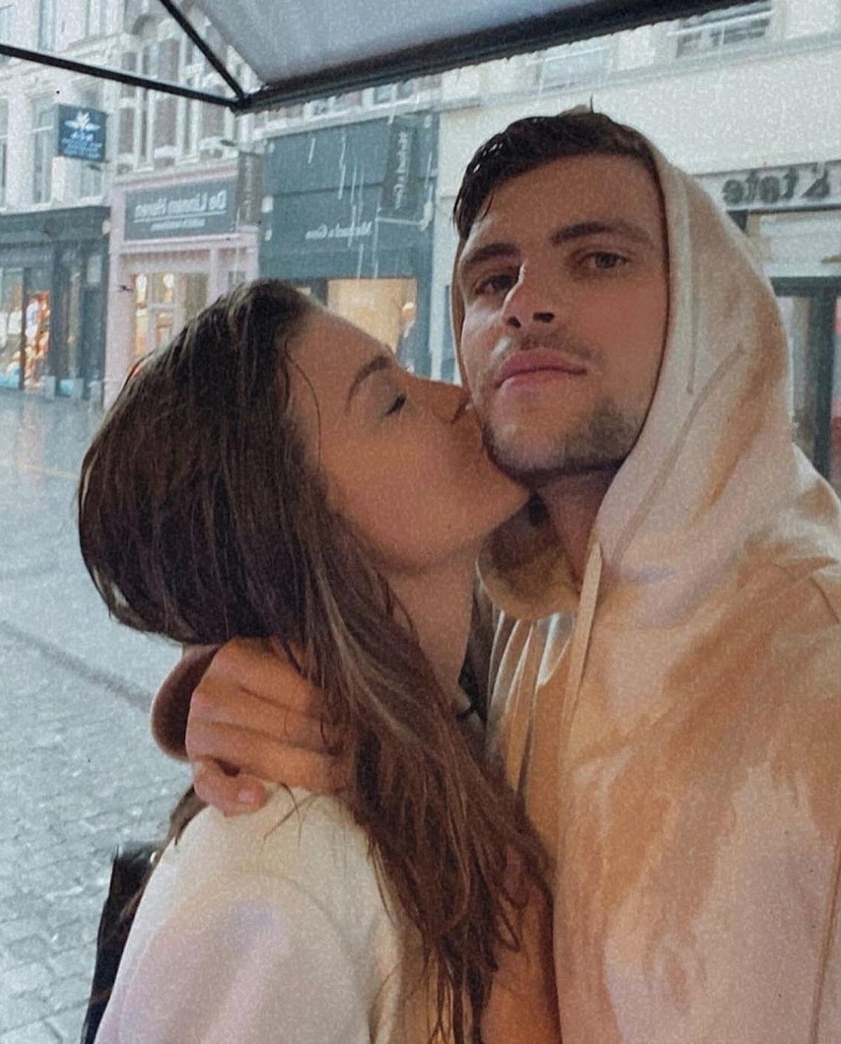 Potret Maarten Paes Kiper Timnas Indonesia yang Bucin Banget Sama Pacar, Luna Bijl Samperin ke Indonesia Untuk Beri Dukungan