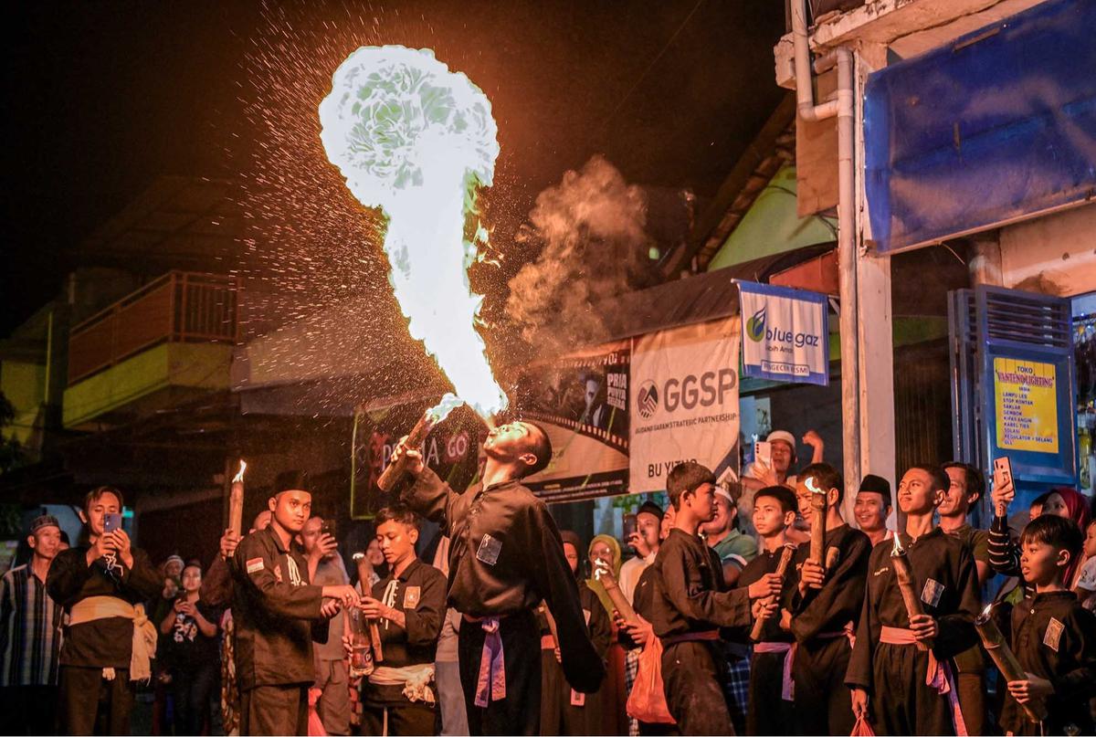 FOTO: Kemeriahan Pawai Obor Menyambut 1 Muharram 1447 H