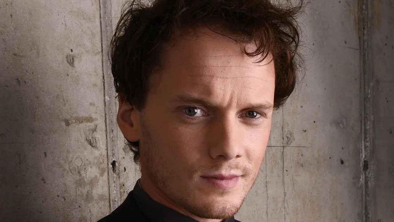 Anton Yelchin 