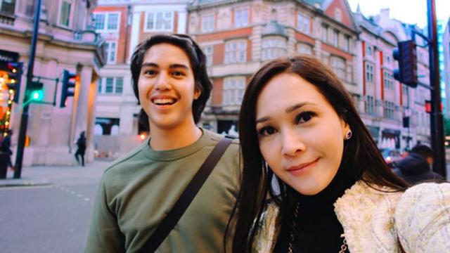 [Bintang] Maia Estianty dan El Rumi