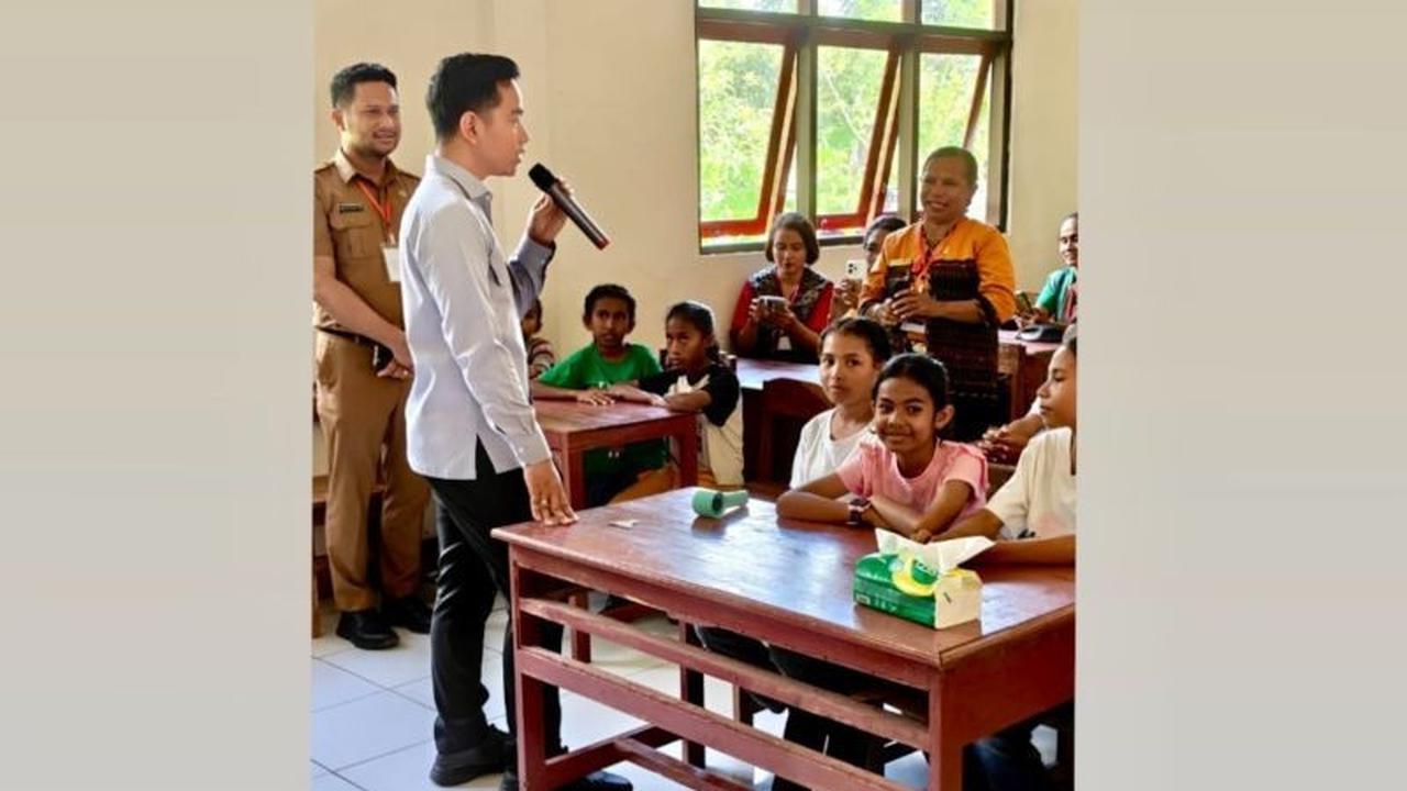 Wapres Gibran Janjikan Solusi Peningkatan Kesejahteraan Guru Honorer di SD Inpres Kaniti Kupang