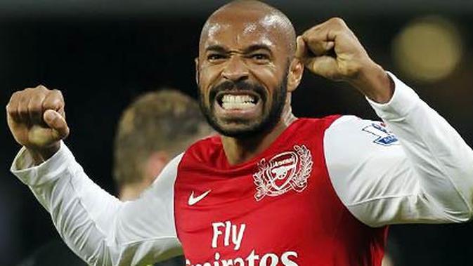 Luapan emosional Thierry Henry usai mencetak gol tunggal kemenangan Arsenal atas Leeds United pada partai putaran ketiga FA Cup di Emirates Stadium, London, 9 Januari 2012. AFP PHOTO/IAN KINGTON