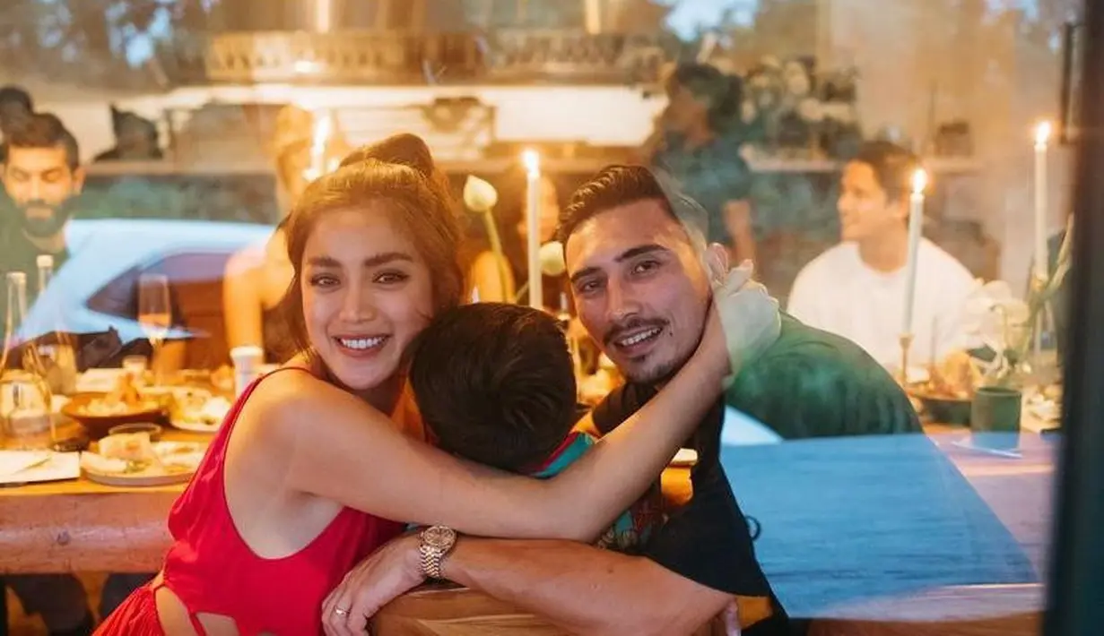 “Enggak takut masuk angin tuh mbak?,” komentar netizen. “kak Jedar awas masuk angin, jaga kesehatan ya,” timpal lainnya. (Instagram/inijedar).