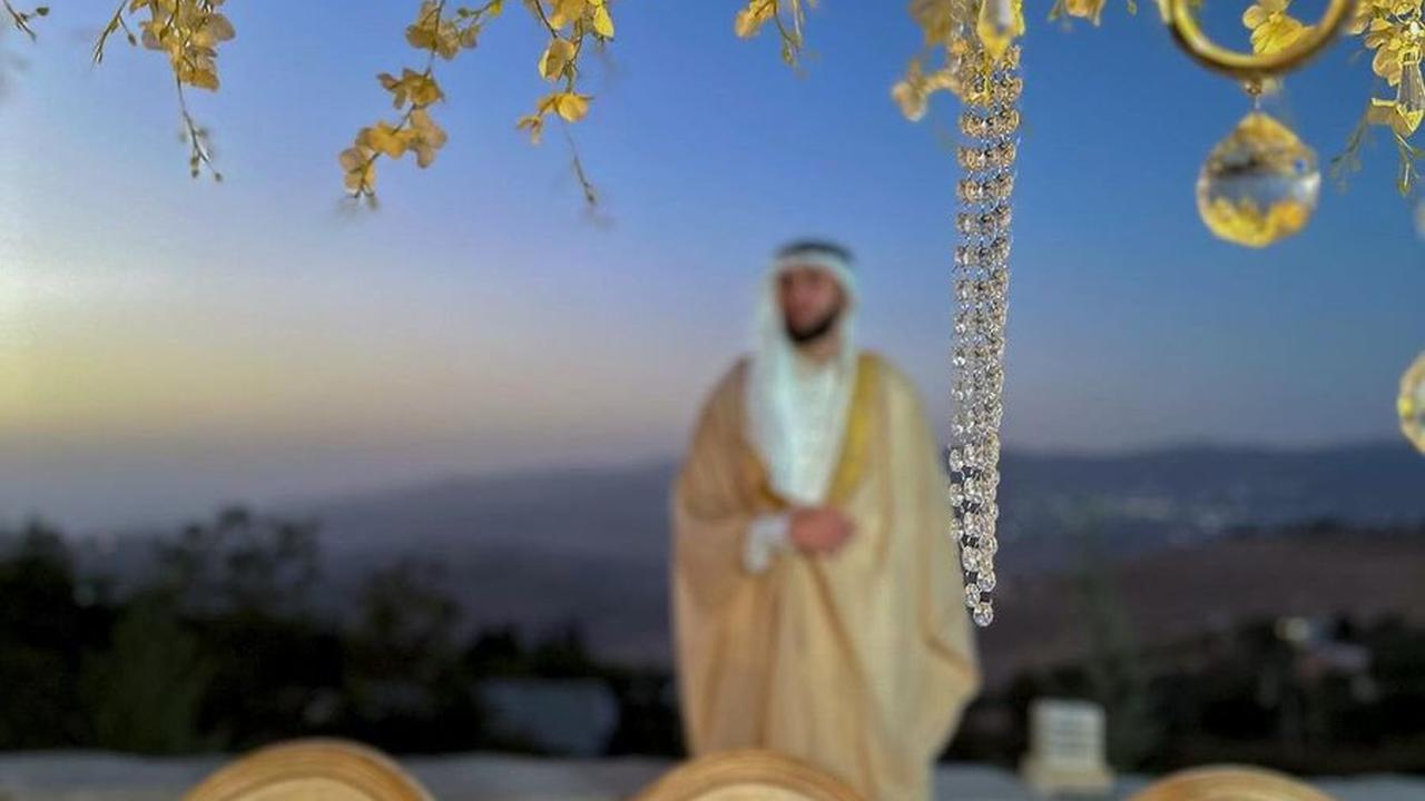 7 Potret Sabda Ahessa Mantan Pacar Wulan Guritno Menikah di Yordania, Akad Nikah Digelar Kala Senja - Tampil Gagah Bak Pangeran Arab