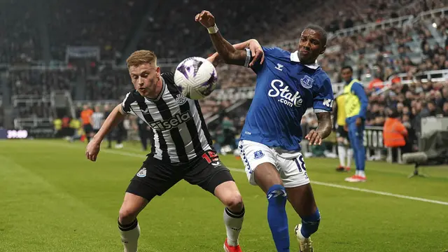 Foto: Jadi Mimpi Buruk, Dominic Calvert-Lewin Buyarkan Kemenangan Newcastle United di Depan Mata