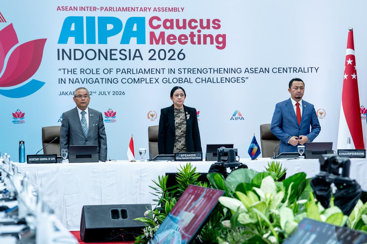 Buka Sidang Kaukus AIPA