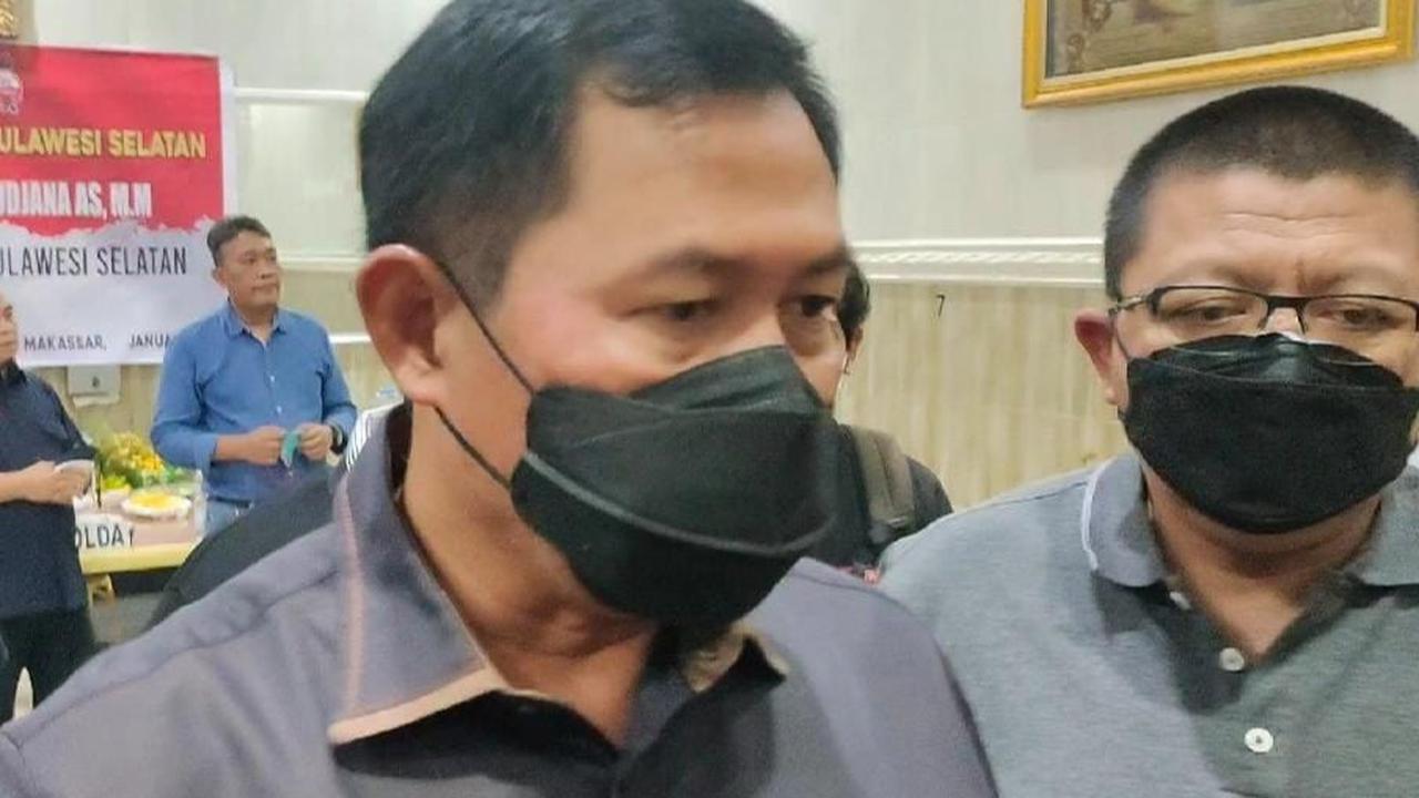 Nama Nana Sudjana bukanlah sosok asing bagi Presiden Joko Jokowi.<br>