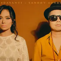Daur ulang lagu lawas, KD dan Sandhy Sondoro suguhkan kolaborasi menarik.