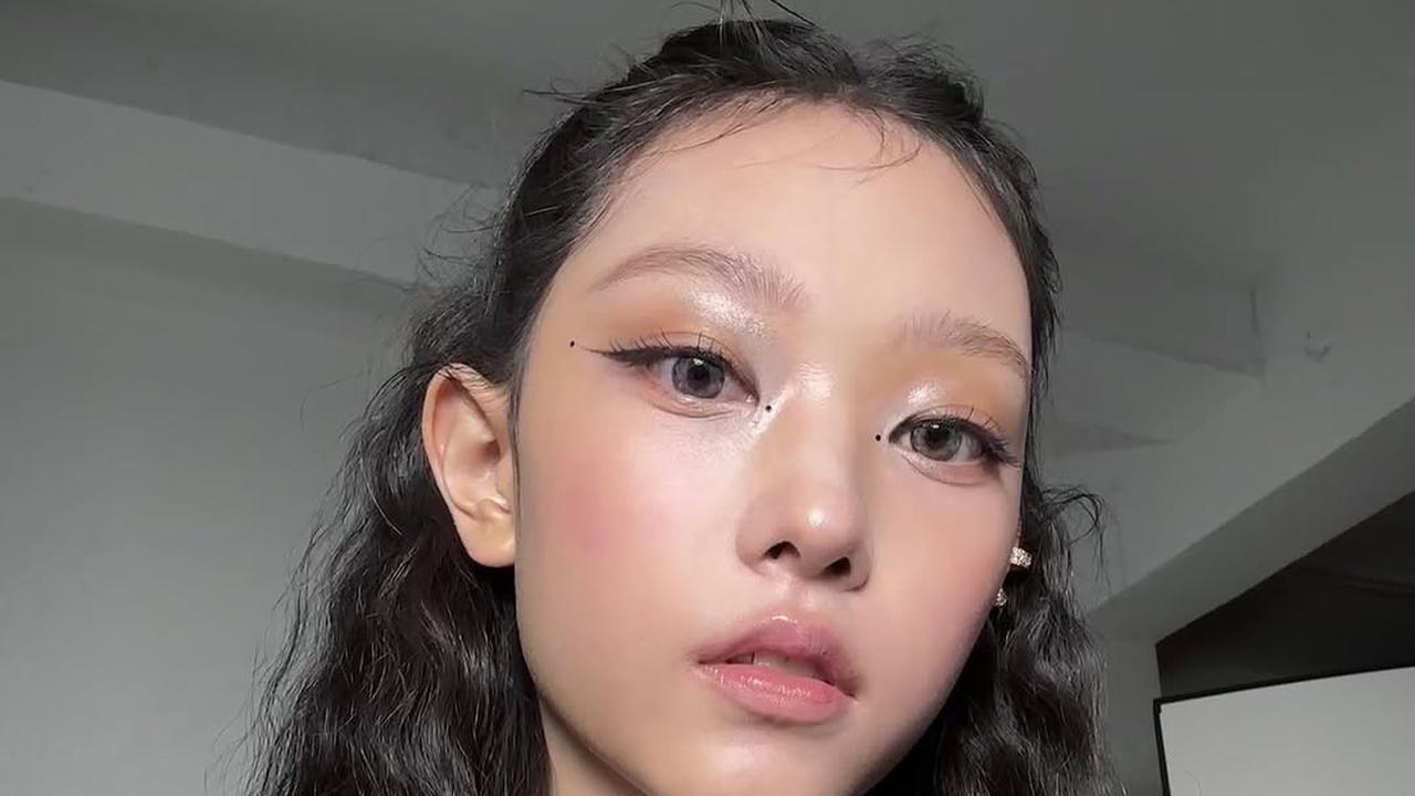 Terinspirasi dari Haerin NewJeans, Filler 'Unik' Ini Tengah Jadi Tren di Kalangan Netizen