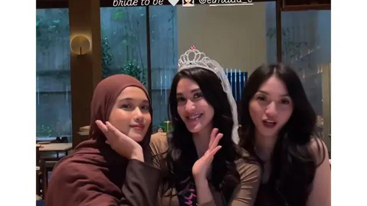 6 Potret Reuni Girlband Princess di Bridal ShowerElmaAgustin, Dipuji Awet Muda