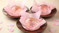 Keindahan bunga sakura tersimpan mains dalam agar-agar transparan yang spesial (foto : en.rocketnews.com)