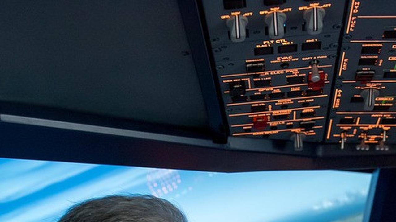 Melansir dari berbagai sumber berikut maskapai penerbangan yang memberikan gaji pilot tertinggi di dunia: