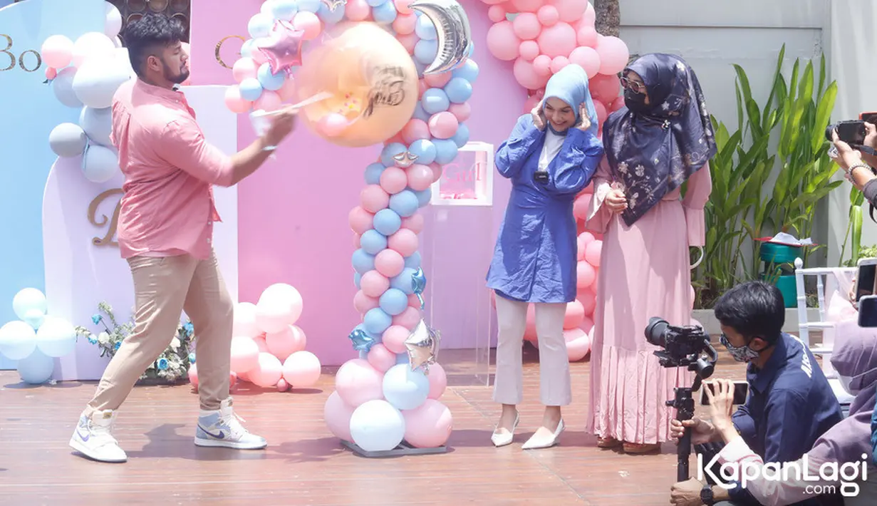 Ammar Zoni dan Irish Bella (KapanLagi.com®/Bayu Herdianto)