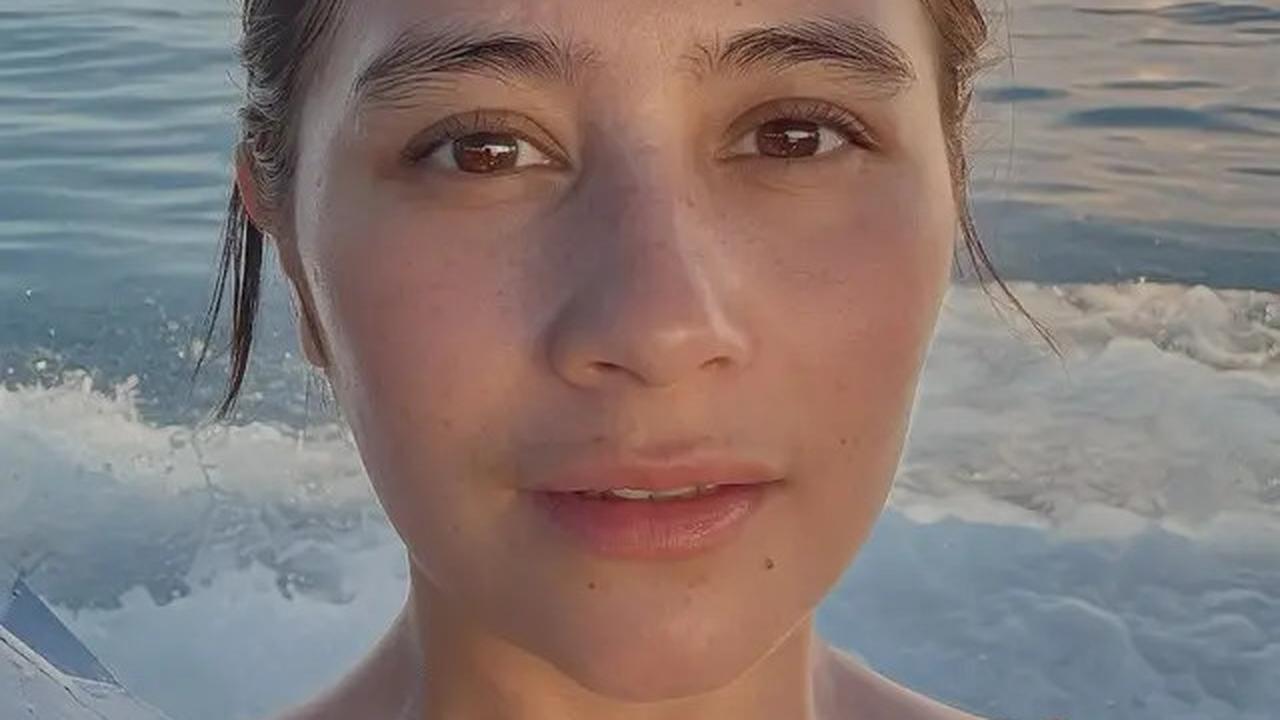 6 Tampilan Wajah Prilly Latuconsina Tanpa Makeup Perlihatkan Freckless saat Diving Date Bersama Omara, Romantis Berpelukan di Bawah Laut