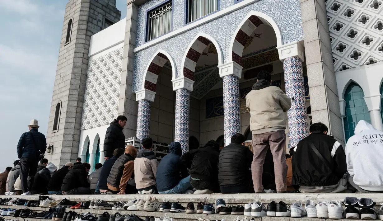 Umat Islam di Korea Selatan sendiri banyak ditemui di daerah Itaewon. (YASUYOSHI CHIBA/AFP)