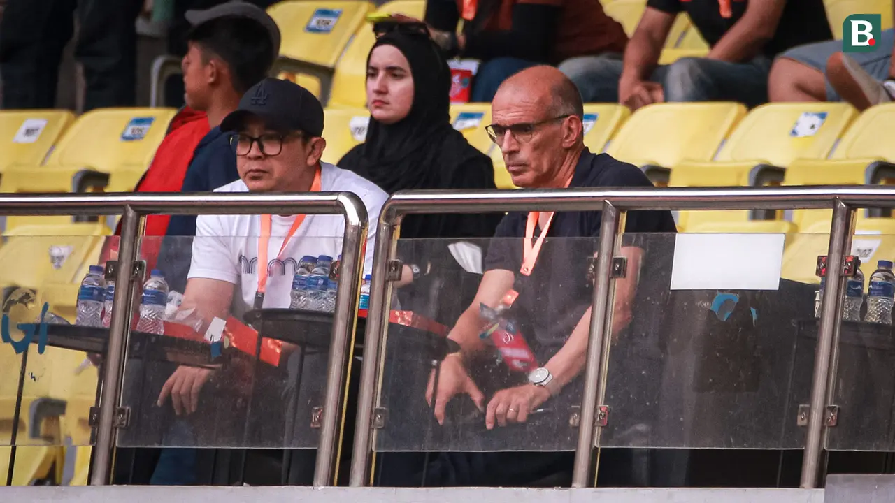Foto: Kandidat Pelatih Arema FC, Fernando Valente Pantau Langsung Skuad Singo Edan saat Imbangi Persija Jakarta di BRI Liga 1 2023/2024