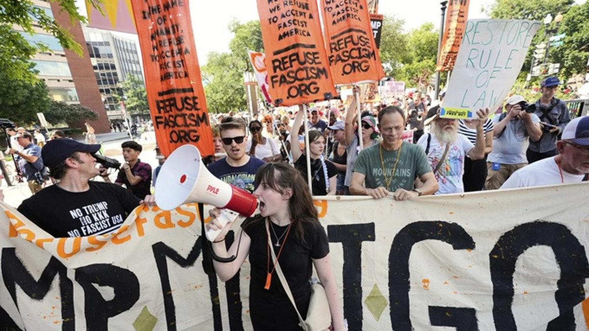 Kebijakan Trump Ambil Alih Keamanan Washington Picu Ratusan Penangkapan