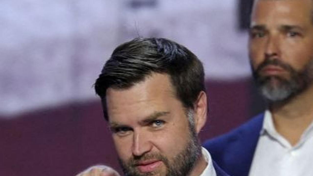 Don Jr., putra tertua mantan presiden, menjadi teman dekat dan pengagum Vance, bahkan kabarnya memiliki pengaruh besar dalam pencalonannya sebagai wakil presiden. Foto: Reuters<br>