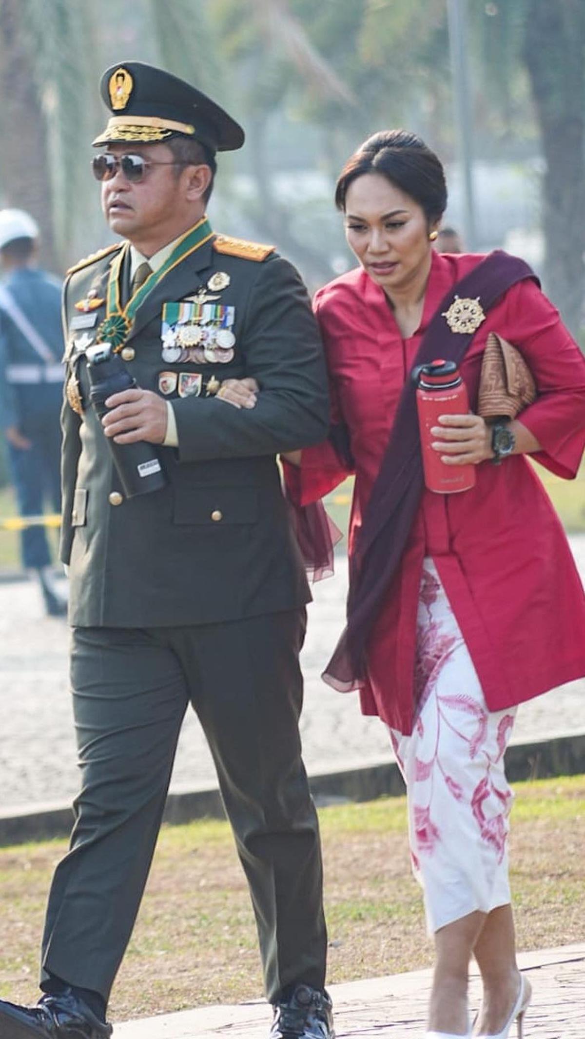 "Saling mengisi, memotivasi, mengingatkan, ya itulah," tutup Maruli.  <br>