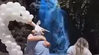 Pasangan Banjir Kecaman karena Warnai Air Terjun untuk Ungkap Gender Reveal. foto: Youtube 'Rhypso'