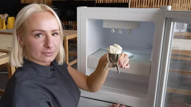 Es Krim Vanila Ini Dibuat dari Daur Ulang Plastik, Amankah Dikonsumsi?