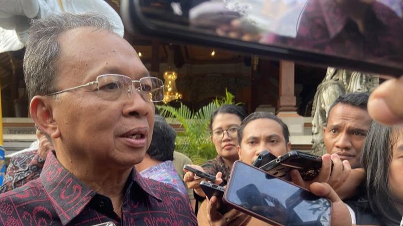 DPR Dukung Penuh Koster Larang Air Kemasan di Bawah 1 Liter di Bali
