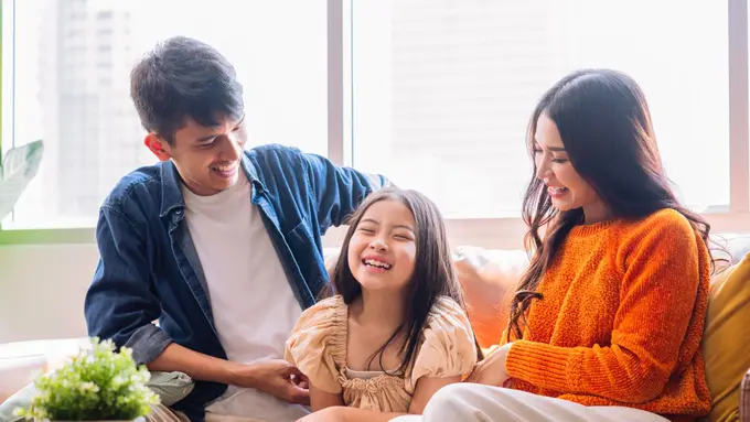 Cara Mengurangi Tekanan Menjadi Orangtua Sempurna demi Hubungan yang Lebih Hangat dengan Anak