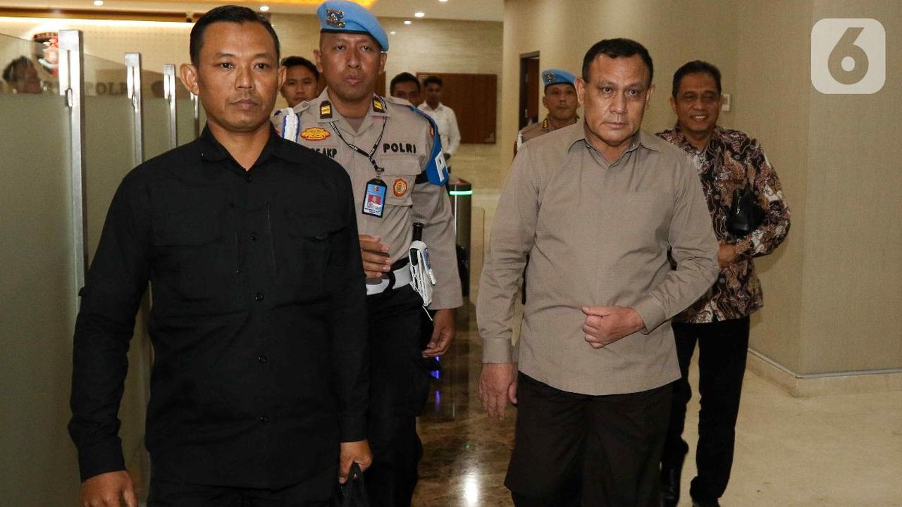 Pelbagai pihak mendesak polisi segera menahan Filri.<br>